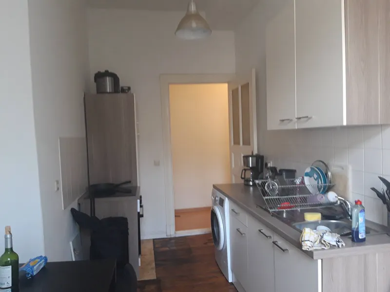 ruhige und gut geschnittene Altbauwohnung mit Balkon — photo 1